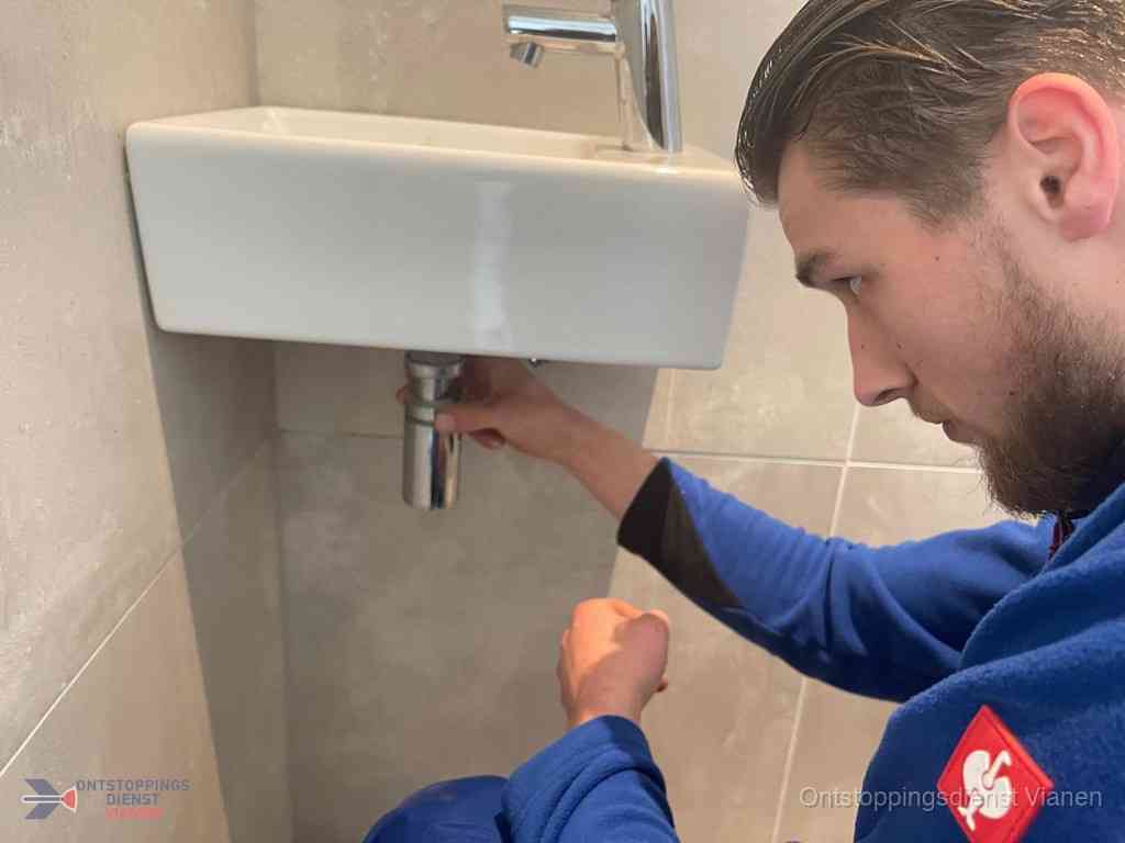 Wastafel Ontstoppen Vianen
